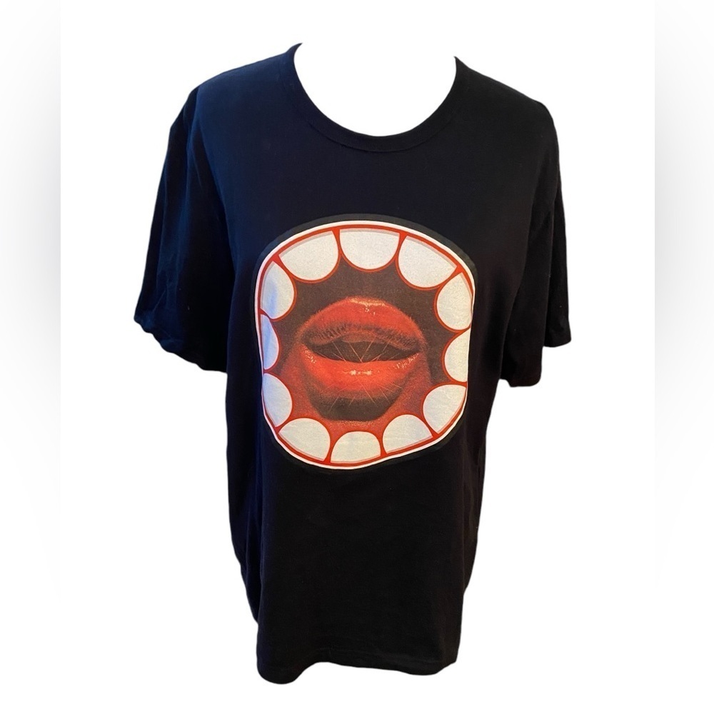 KAWS Original Fake Black Graphic Tee Chomper Lips Japanese Brand by Artist Kaws